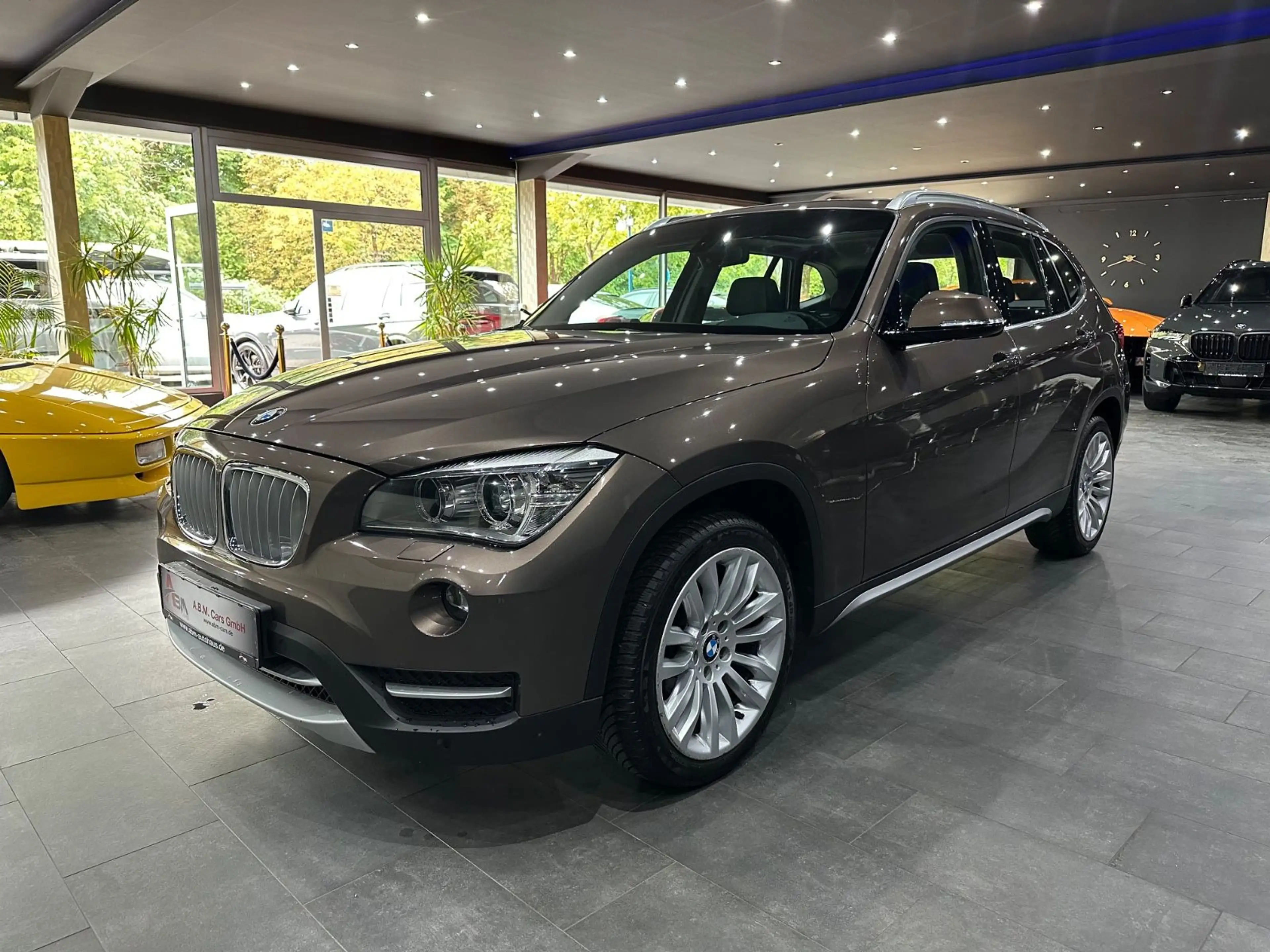BMW X1 xDrive 18 d / PANORAMA / LEDER / XENON / NAVI