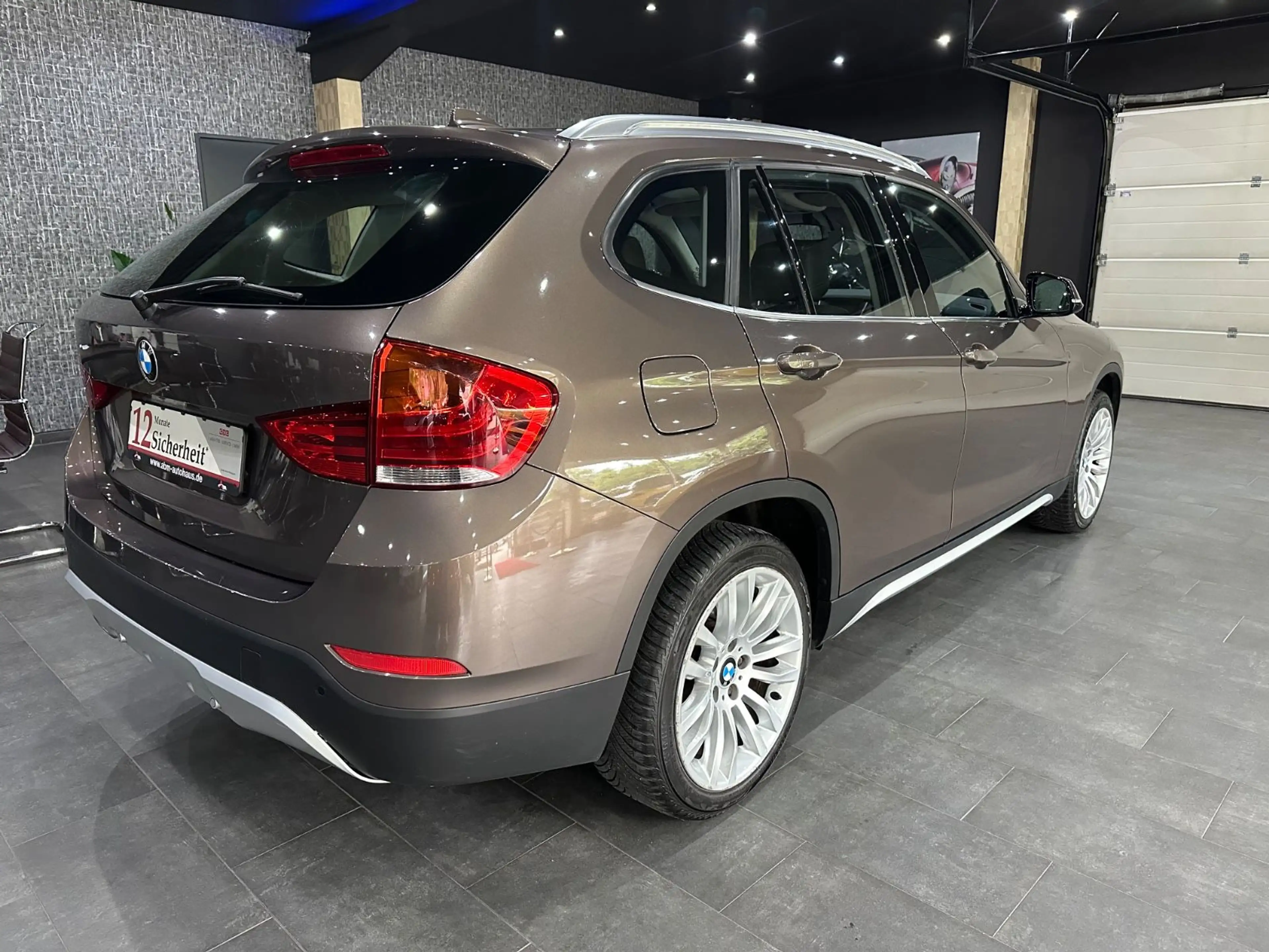 BMW X1 xDrive 18 d / PANORAMA / LEDER / XENON / NAVI — photo 4