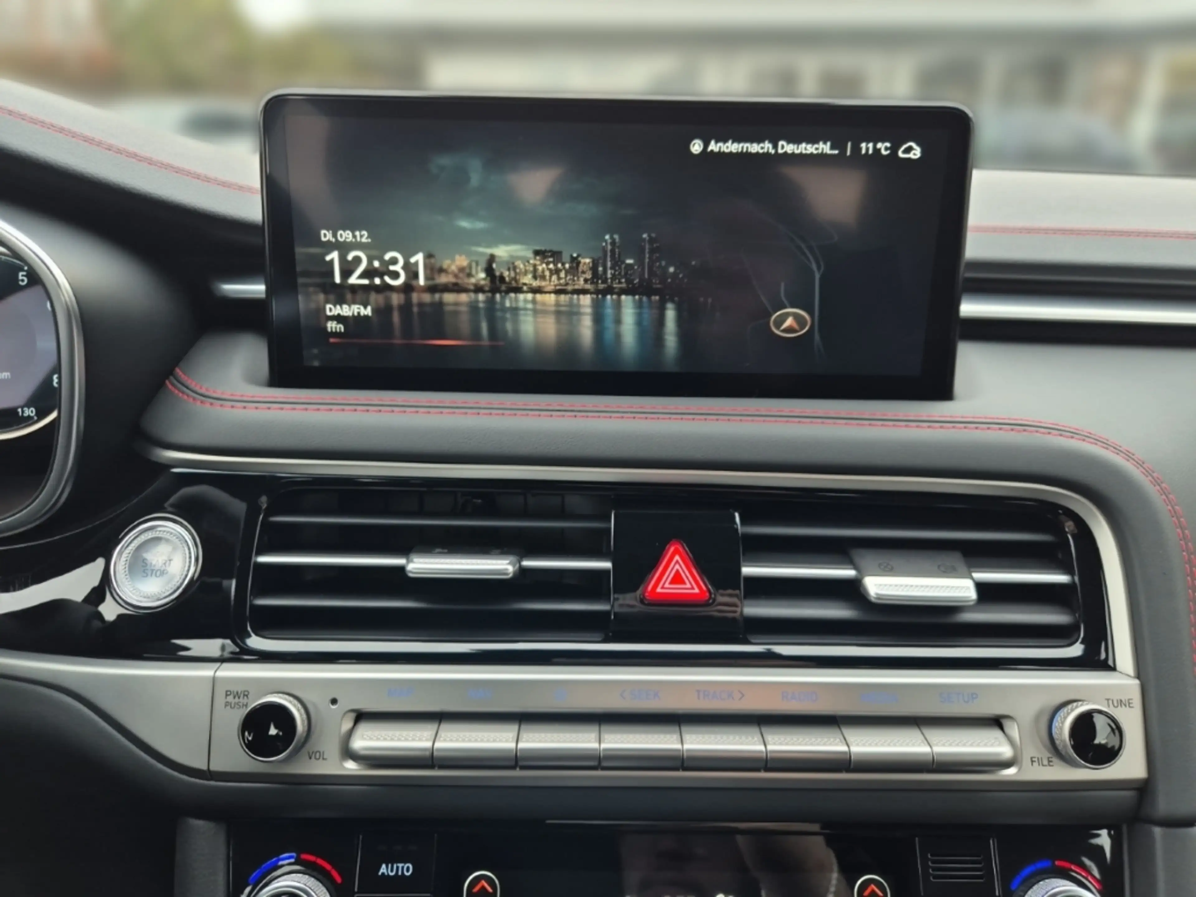 Genesis G70 Sport — photo 10