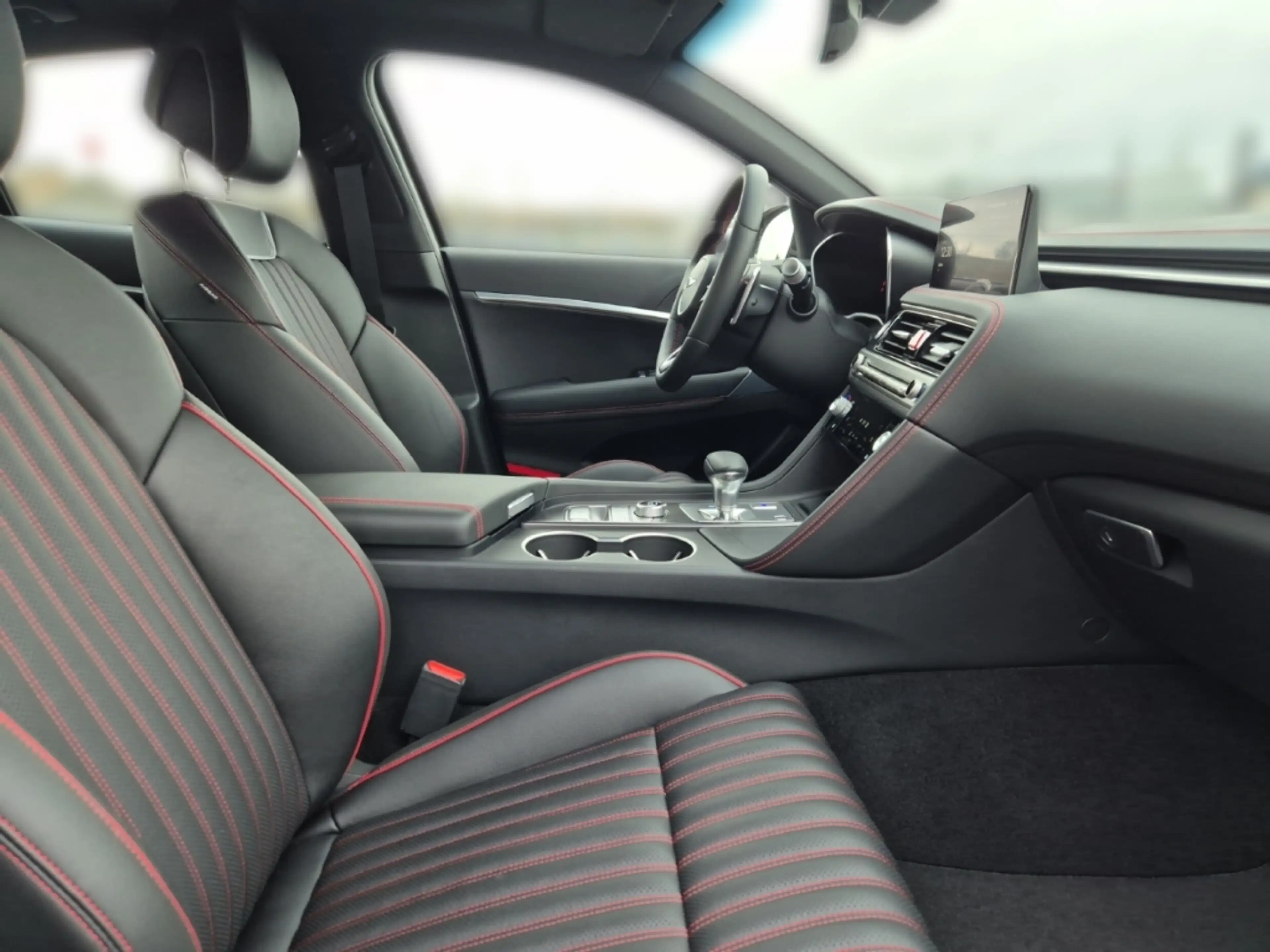Genesis G70 Sport — photo 15
