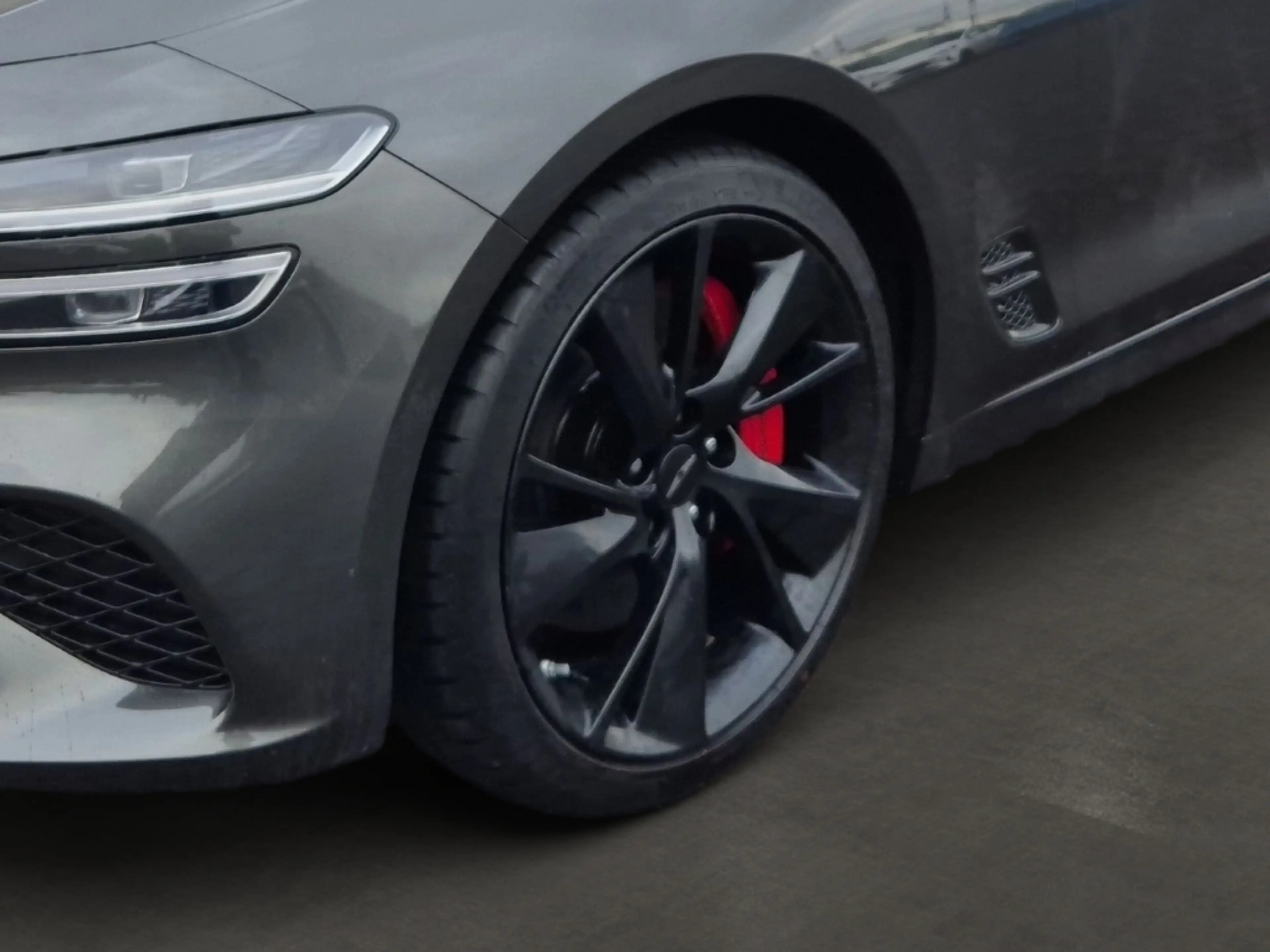 Genesis G70 Sport — photo 7