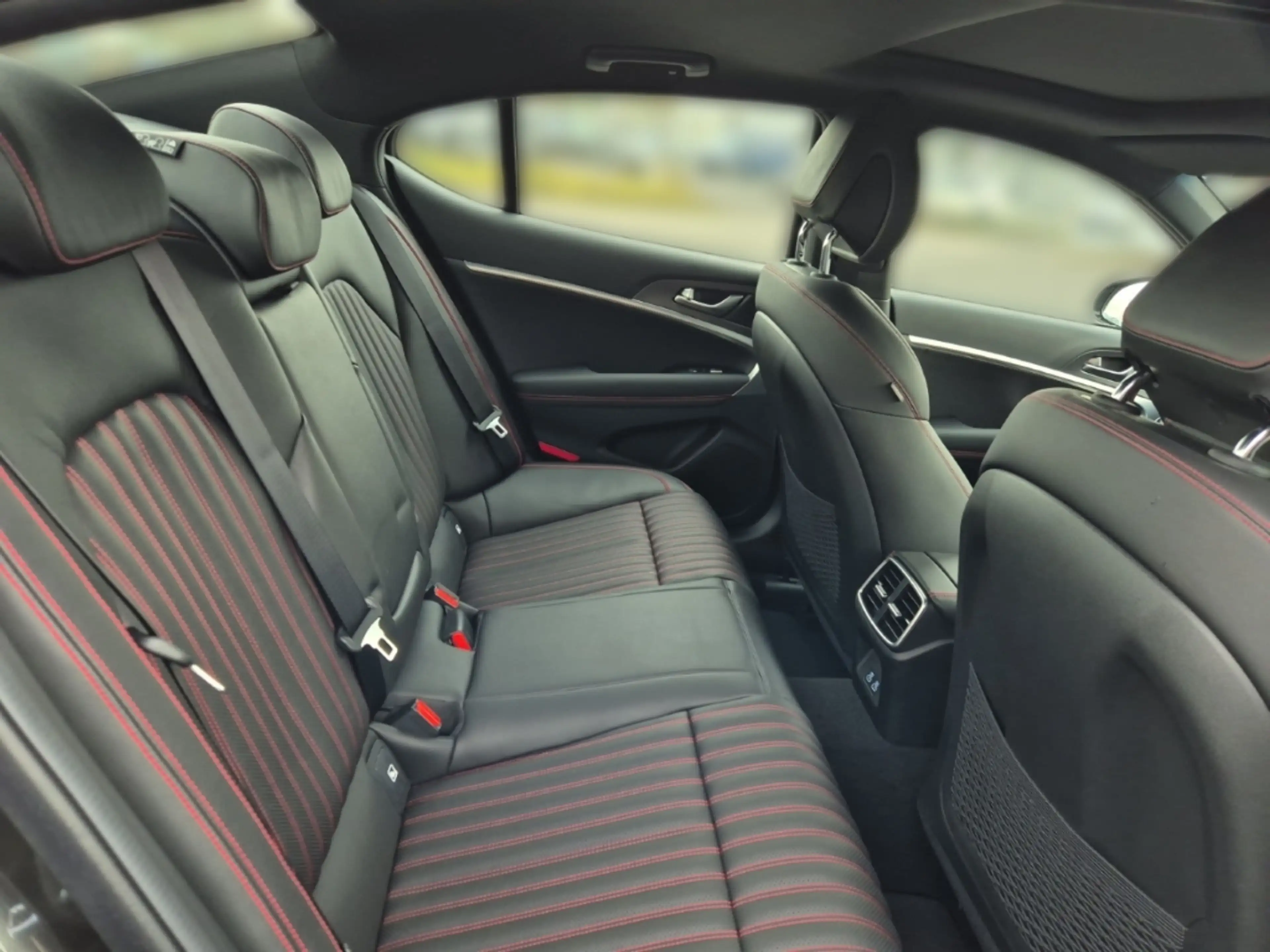 Genesis G70 Sport — photo 14