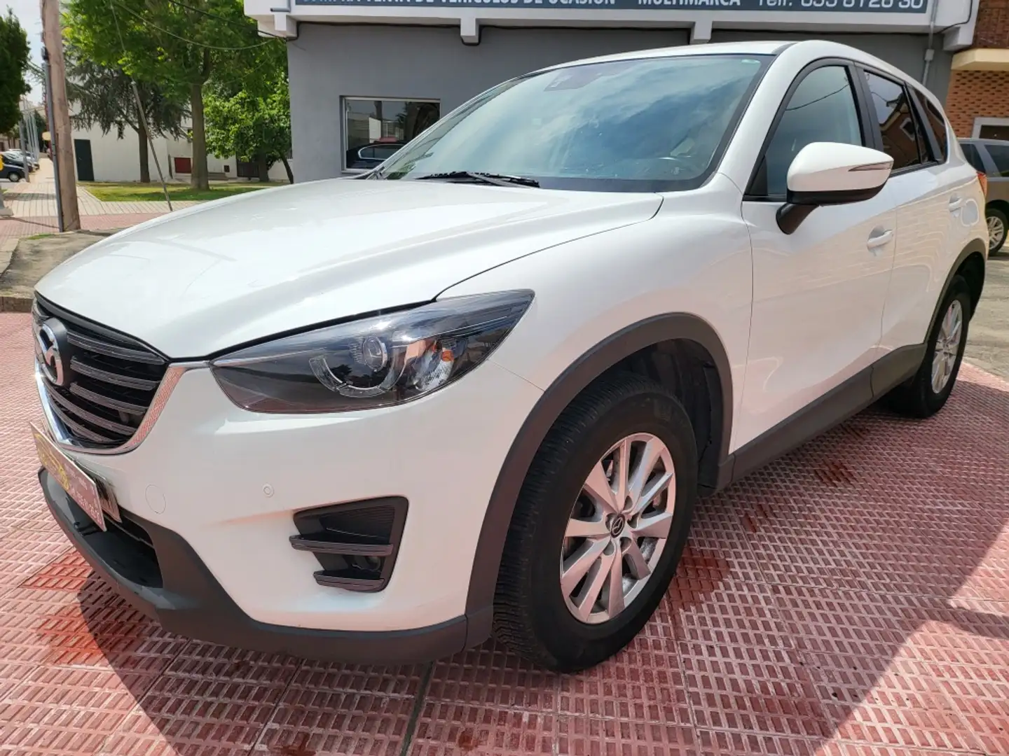 Mazda CX-5 2.2DE Luxury (Navi) 2WD 150 Biały - 1