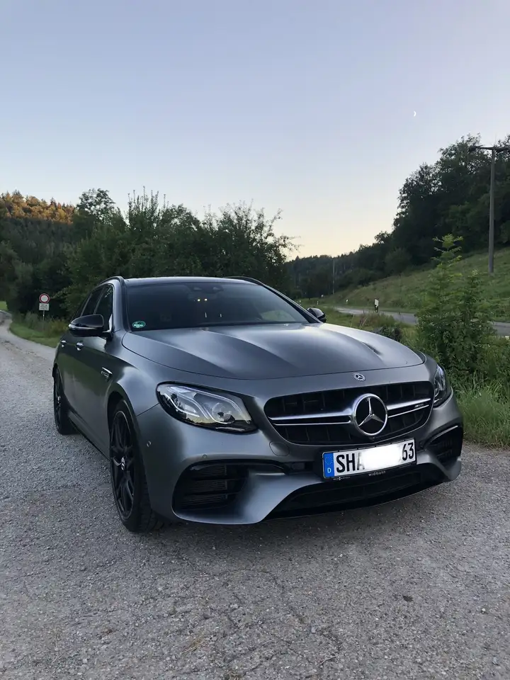 Mercedes-Benz E 63 AMG