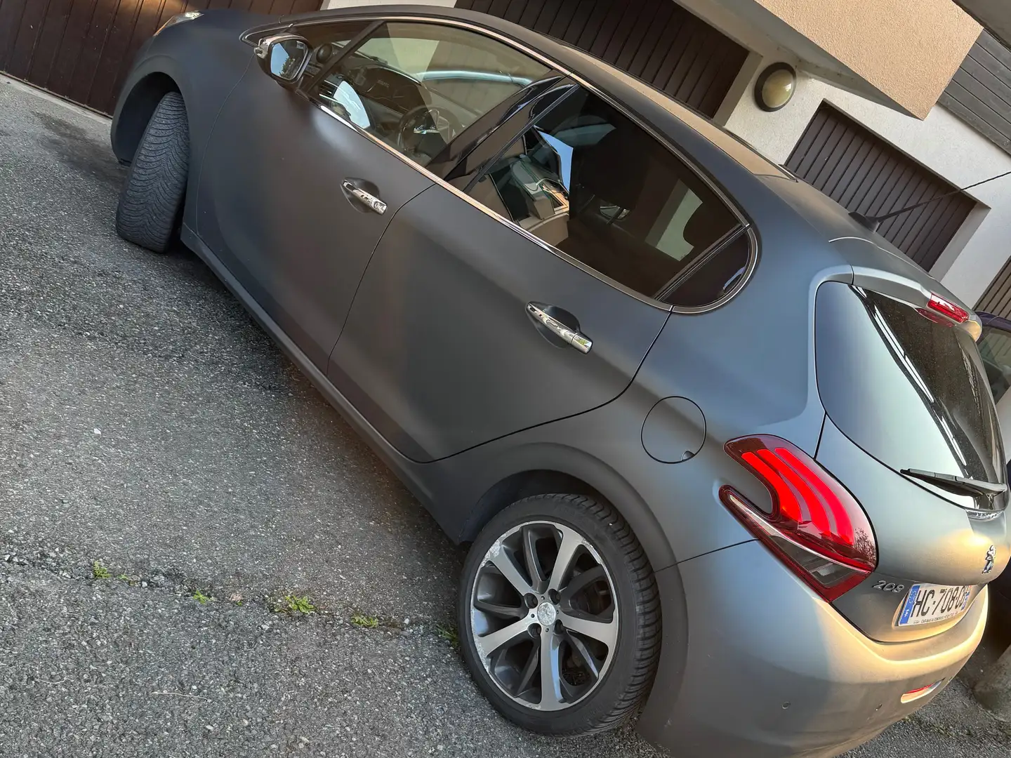 Peugeot 208 208 1.6 BlueHDi 120ch BVM6 Féline Gris - 2