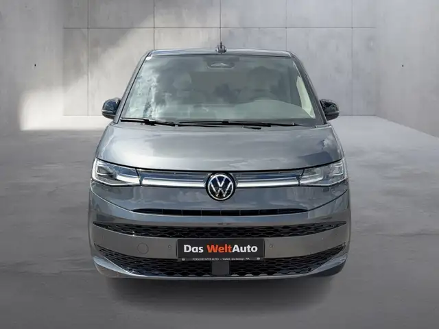 Volkswagen Multivan view 8