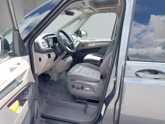 Volkswagen Multivan view 9