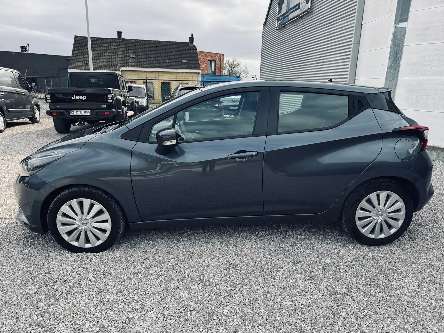 Nissan Micra 1.0 IG-T Business Grijs - 2
