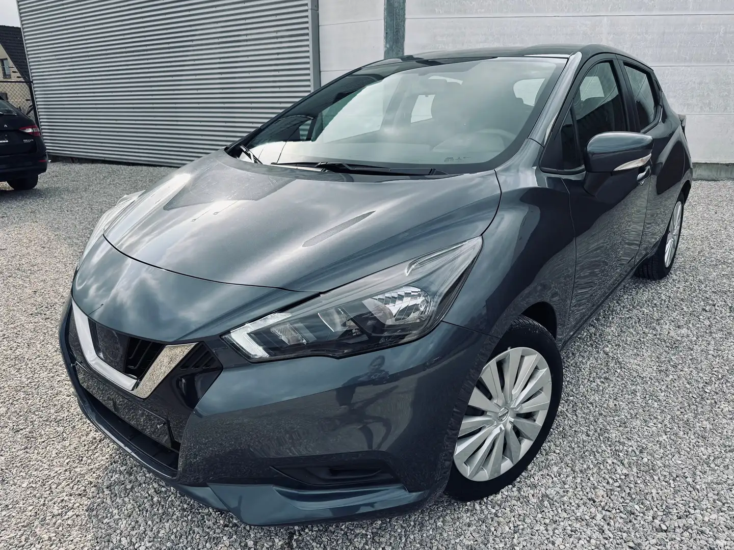 Nissan Micra 1.0 IG-T Business Grijs - 1