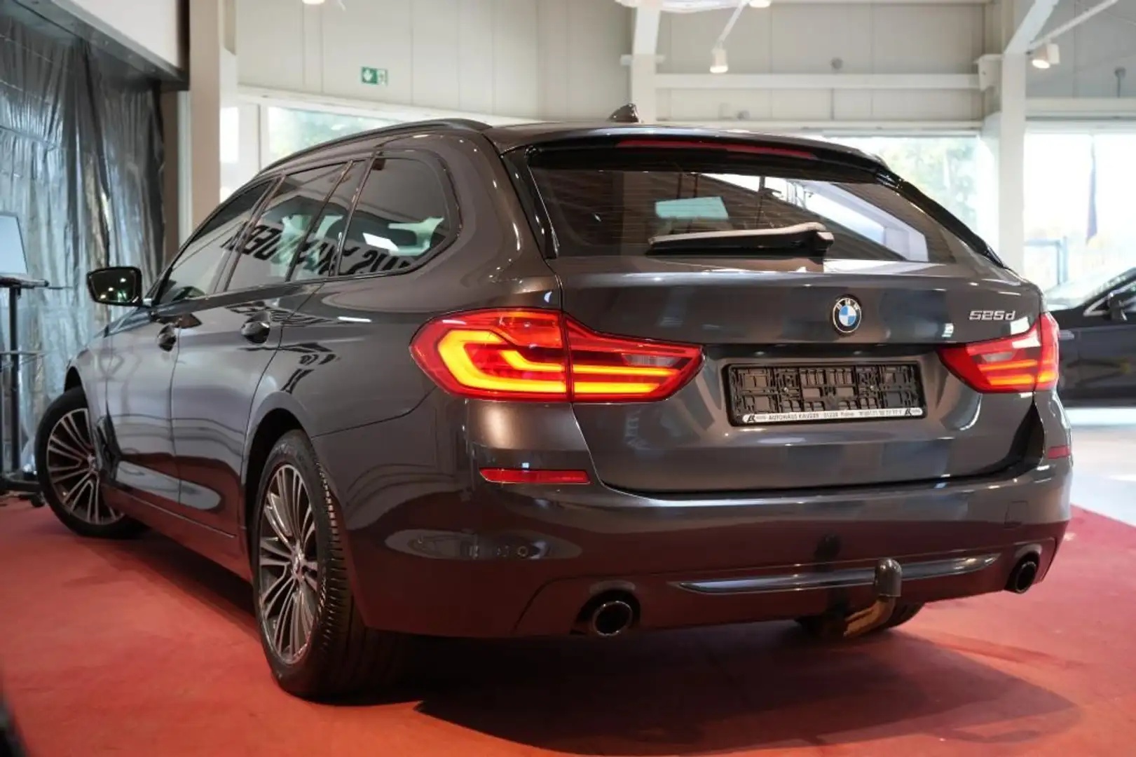 BMW 525 Touring Sport Line*LED*Virtual*Navi* Grau - 2
