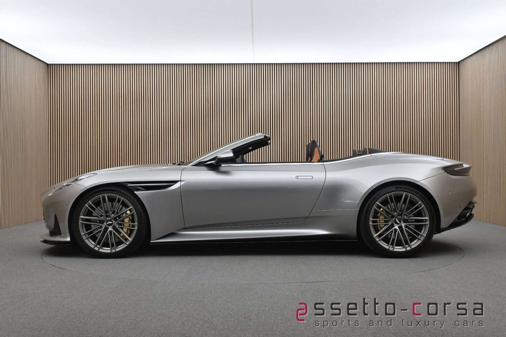 Aston Martin DB12 Volante -  - Joinsteer - #1