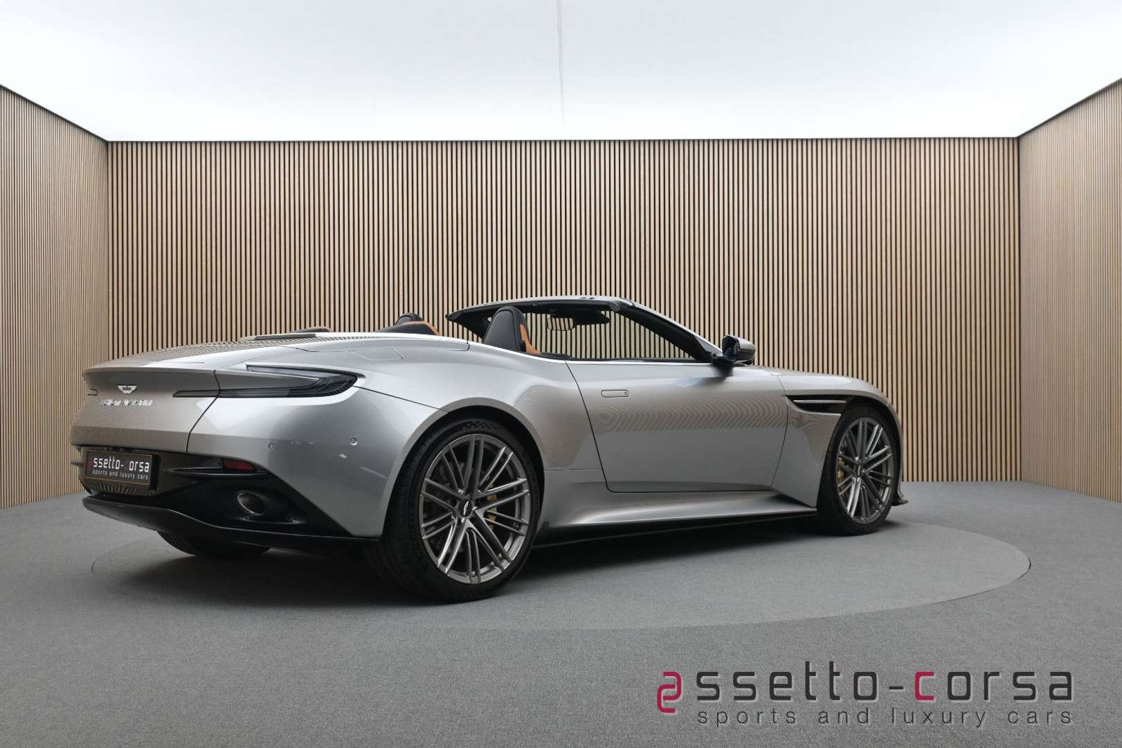Aston Martin DB12 Volante -  - Joinsteer - #3