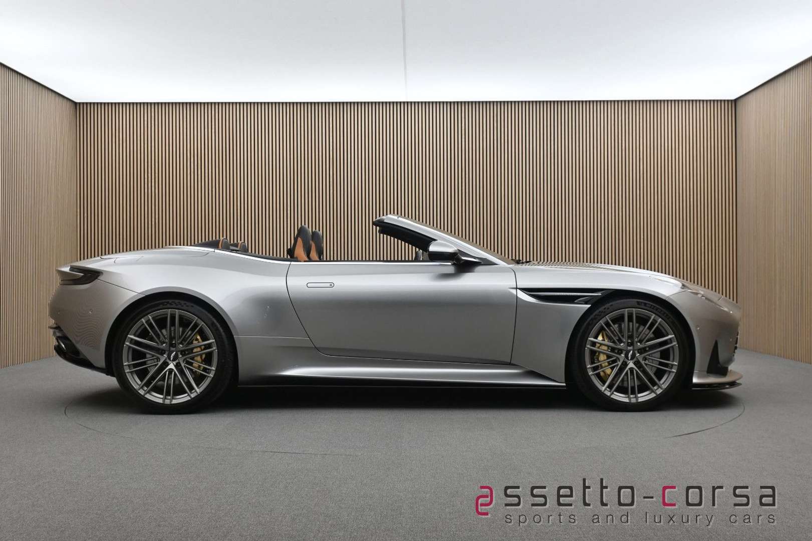 Aston Martin DB12 Volante -  - Joinsteer - #4