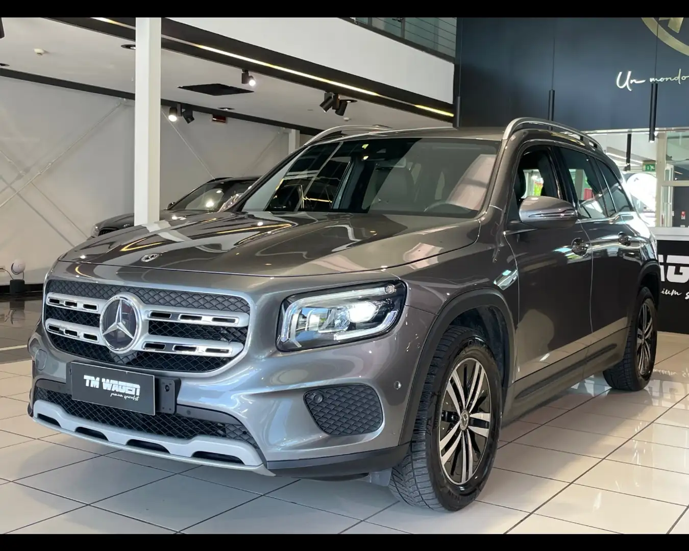 Mercedes-Benz GLB 200 (X247) - GLB 200 d Automatic Business Extra 150CV Grigio - 1