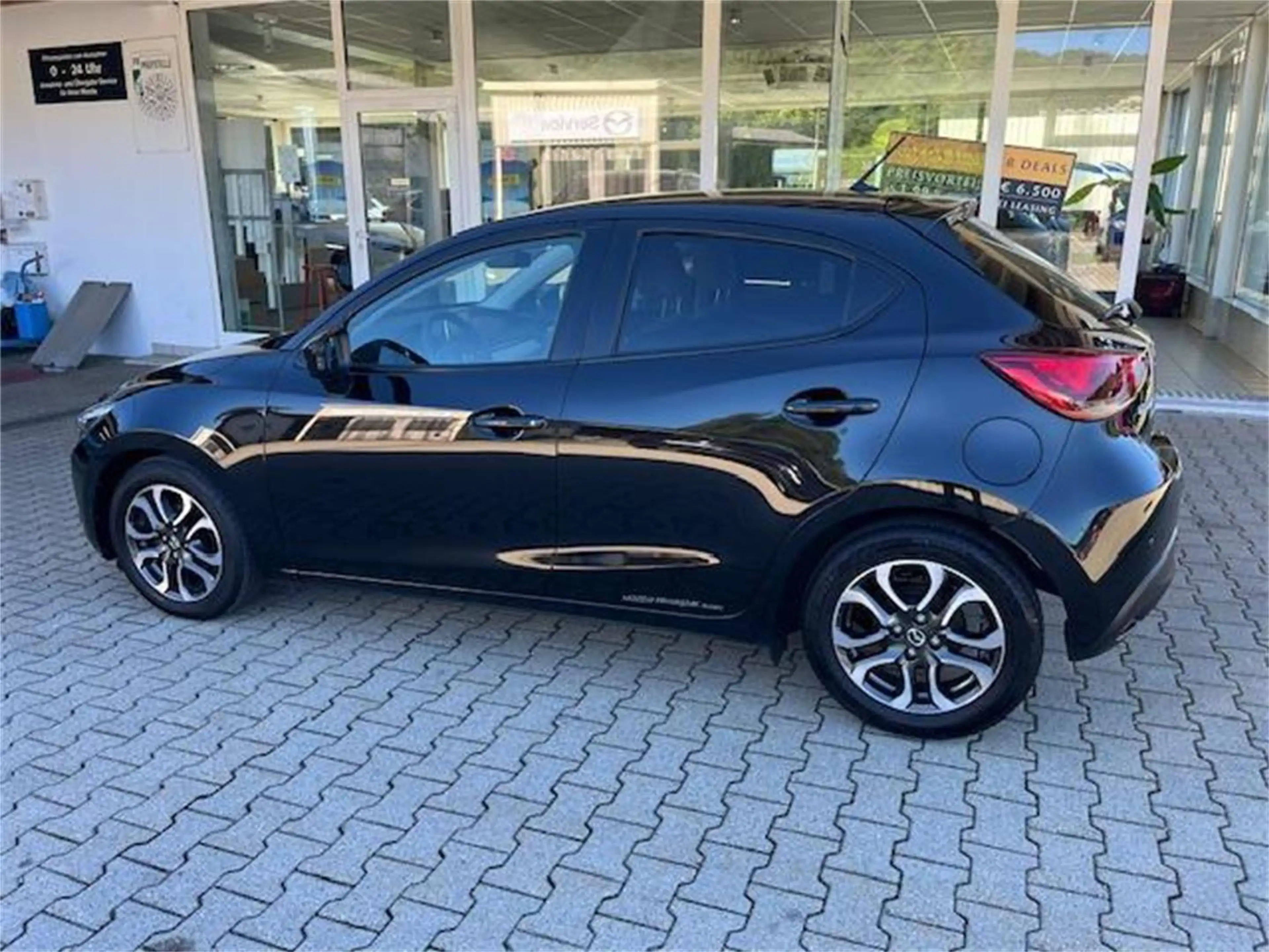 Mazda 2 G115 Revolution Top — photo 4