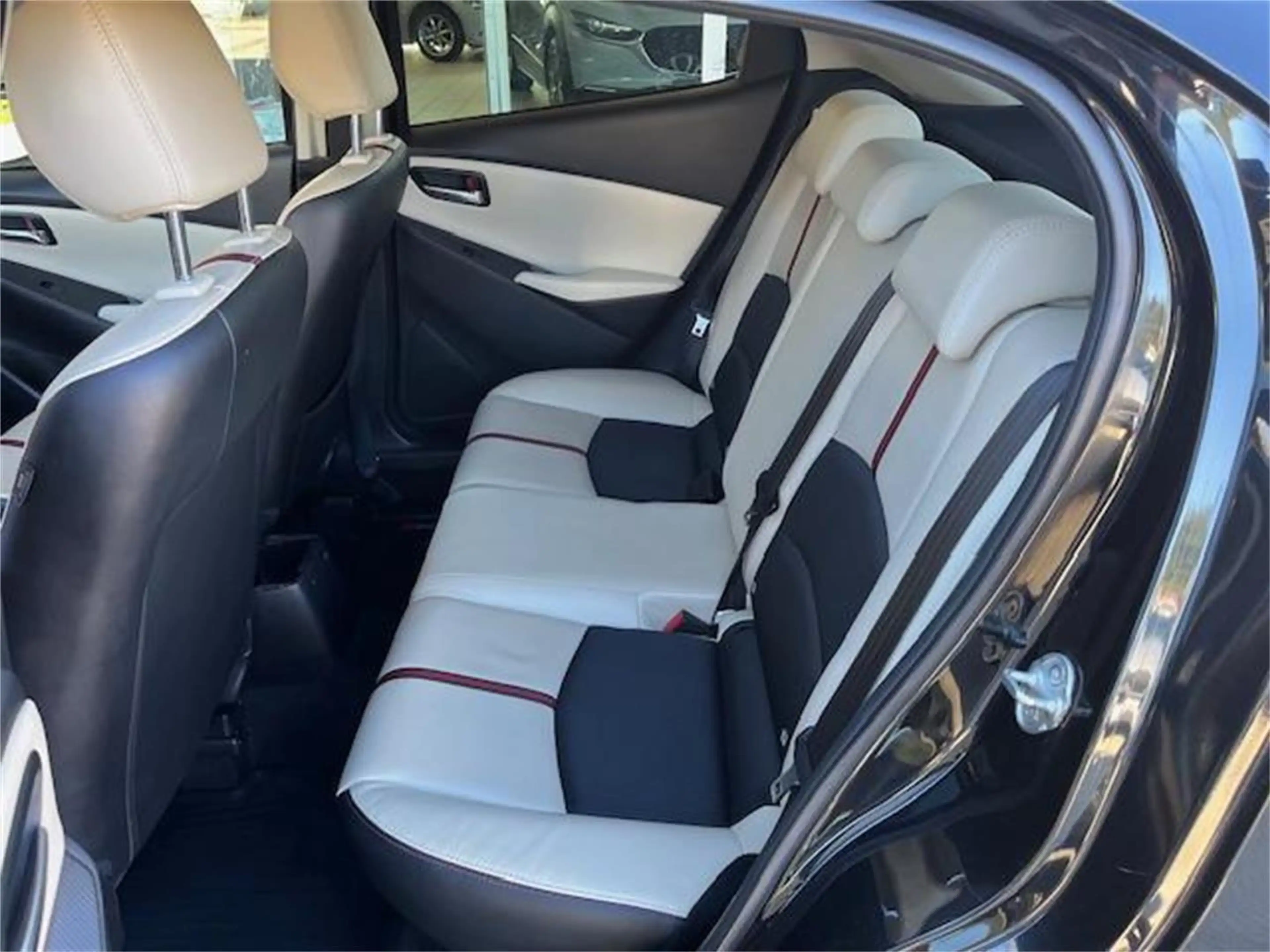 Mazda 2 G115 Revolution Top — photo 7