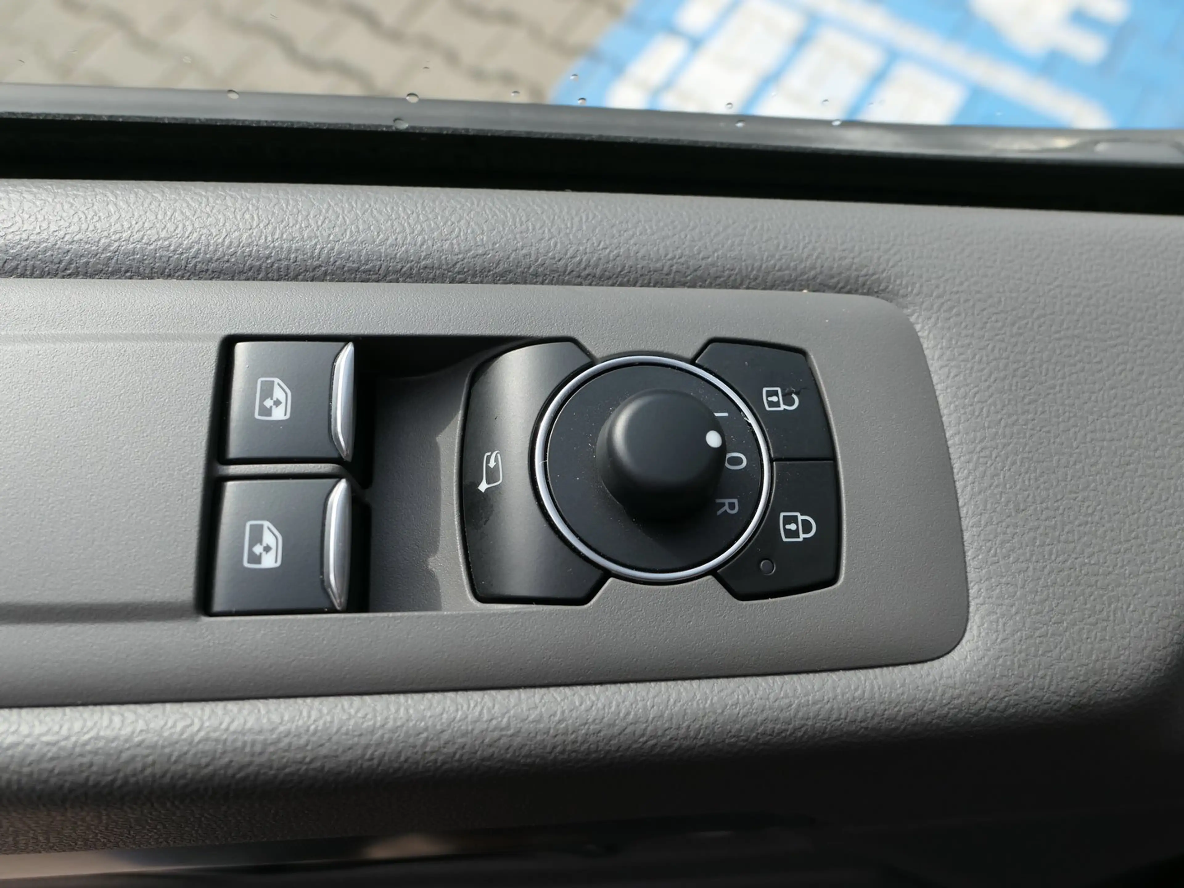 Volkswagen T7 Caravelle VW T7 Caravelle Style TDI 4MOTION — photo 12