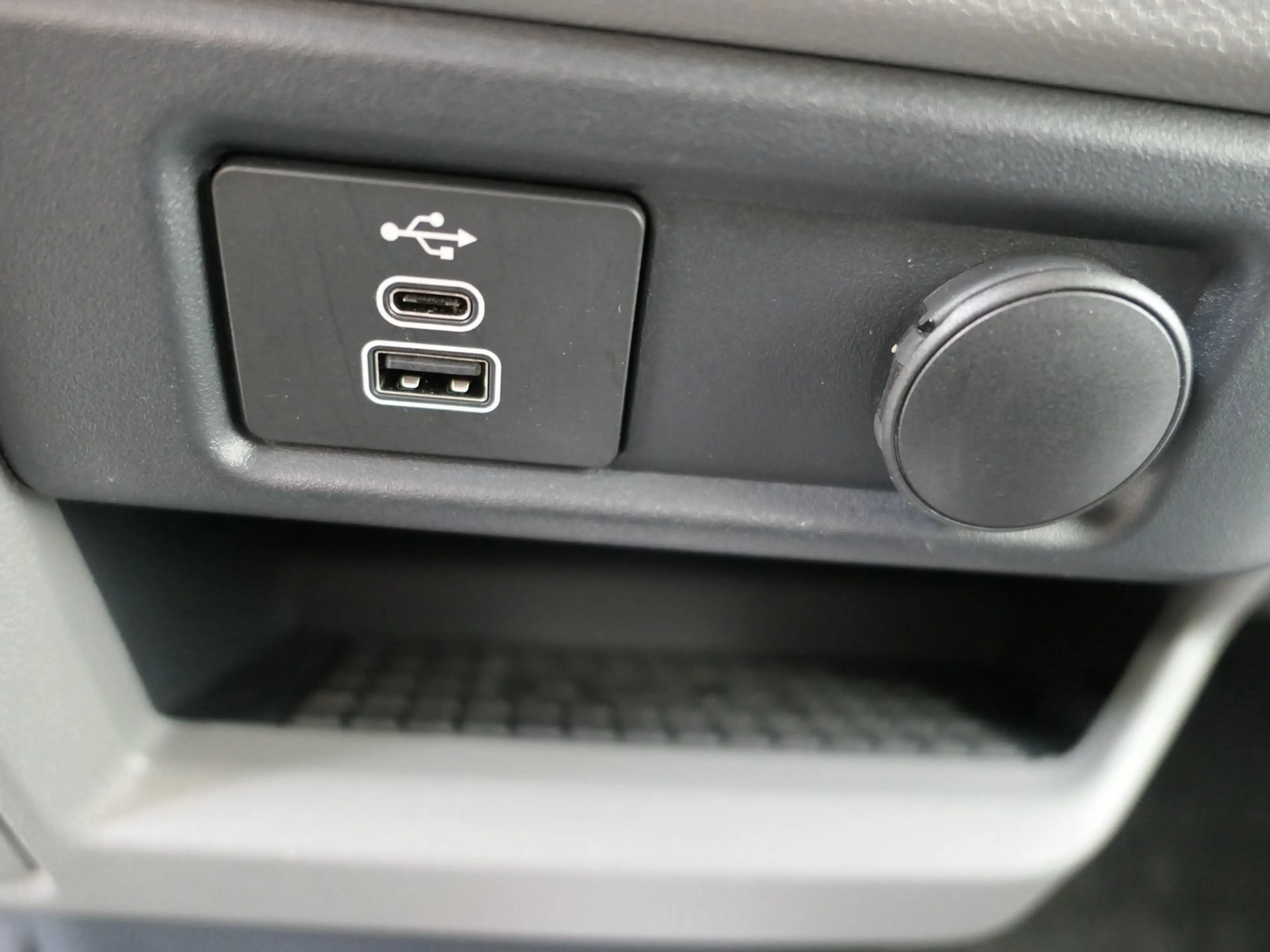 Volkswagen T7 Caravelle VW T7 Caravelle Style TDI 4MOTION — photo 7