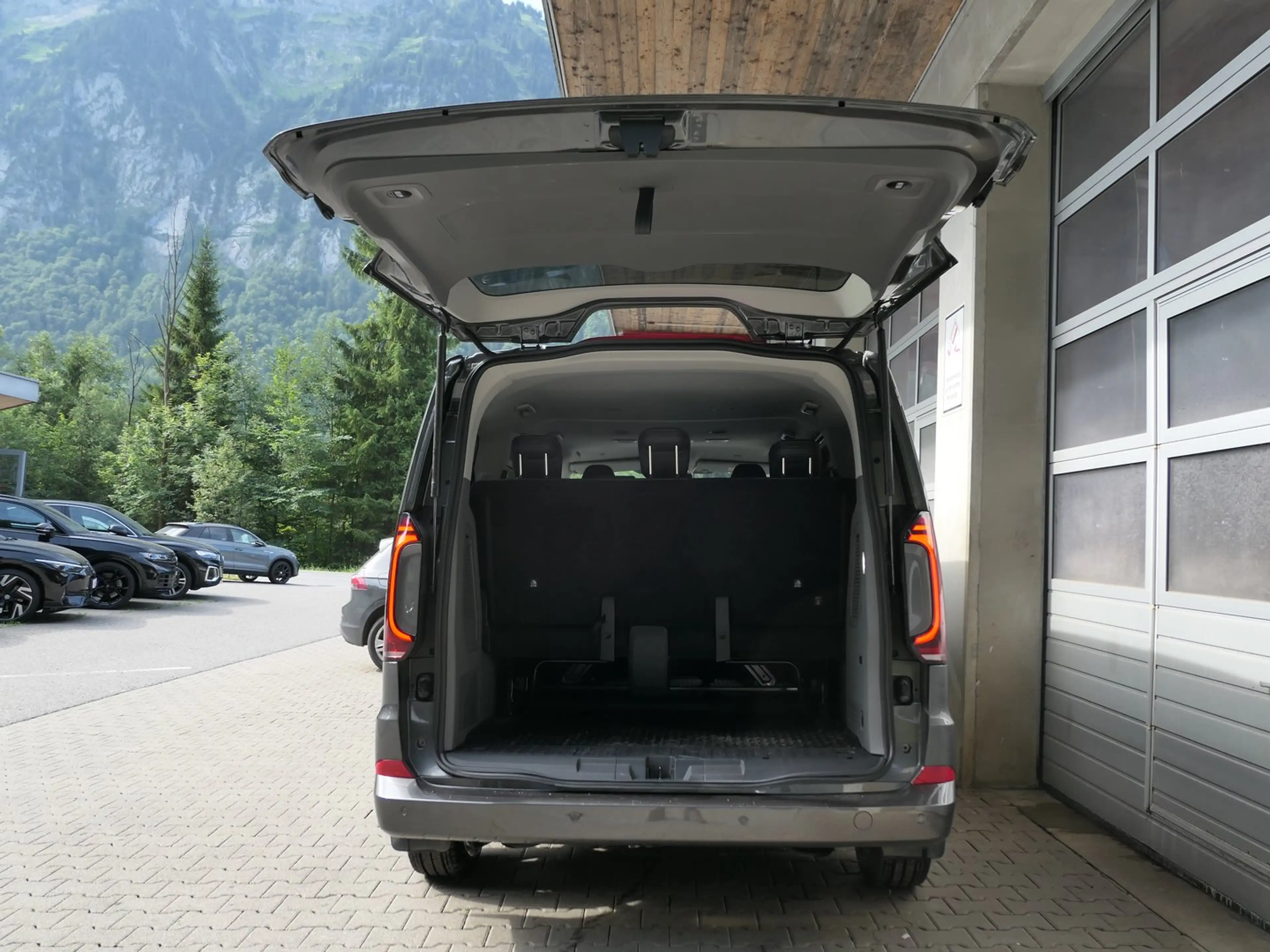 Volkswagen T7 Caravelle VW T7 Caravelle Style TDI 4MOTION — photo 14