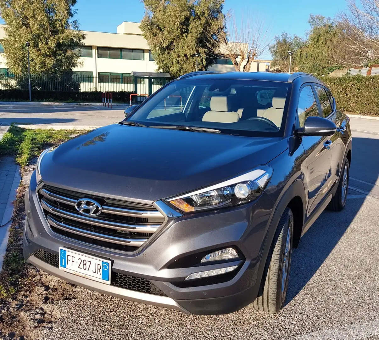 Hyundai TUCSON 1.7 crdi Xpossible 2wd 115cv - 1