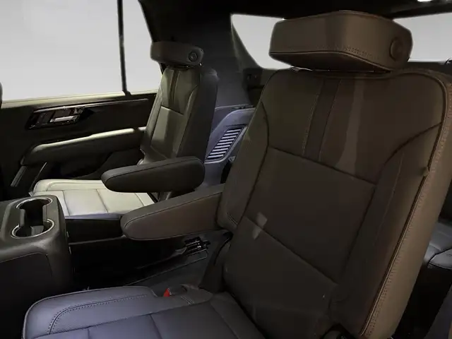 Chevrolet Tahoe view 11