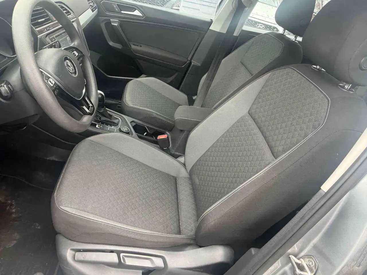 Volkswagen Tiguan снимка Volkswagen Tiguan