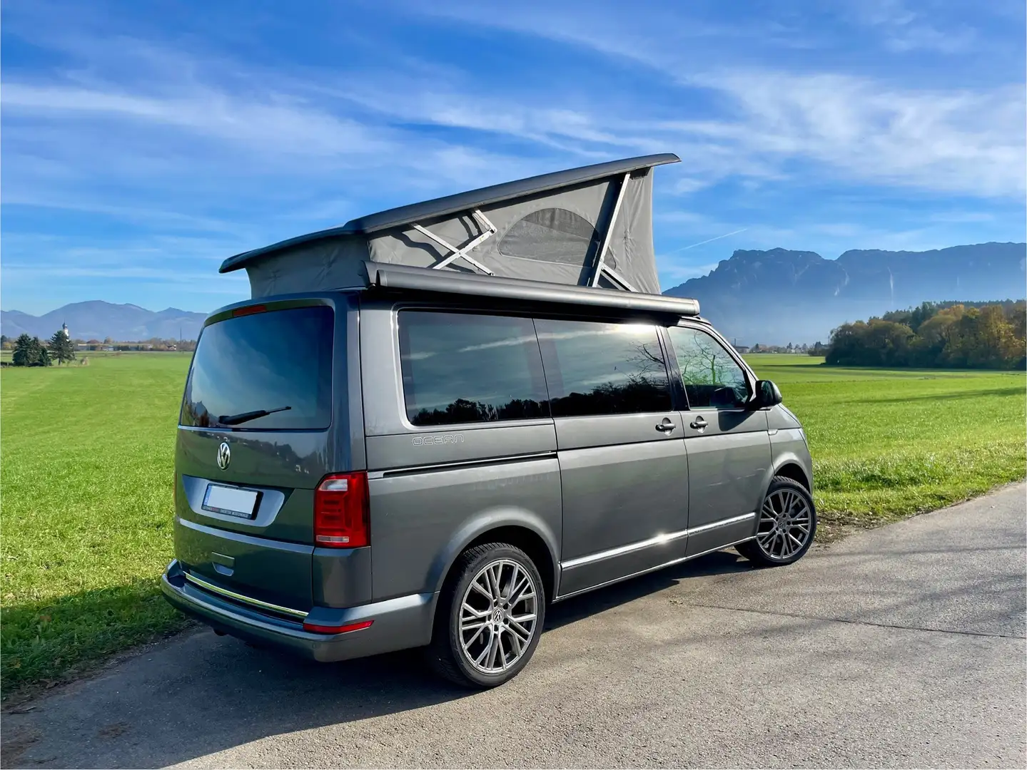 Volkswagen T6 California Ocean 4Motion Grau - 2