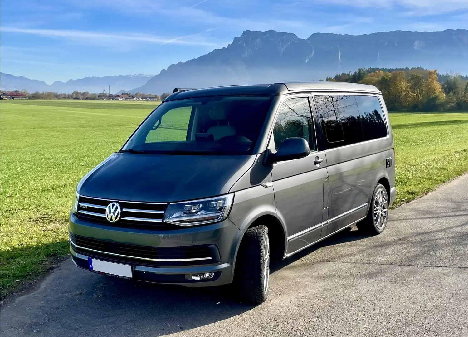 Volkswagen T6 California Ocean 4Motion Grau - 1