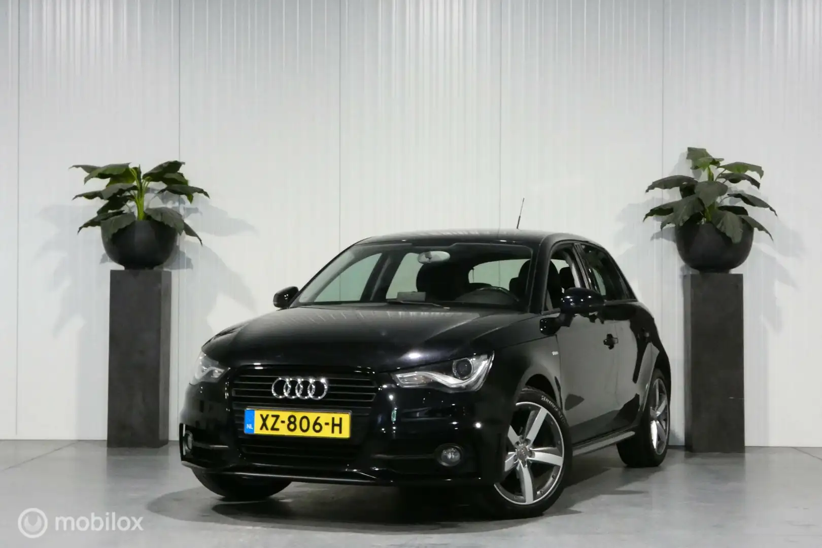 Audi A1 Sportback 1.2 TFSI Attraction Negro - 1