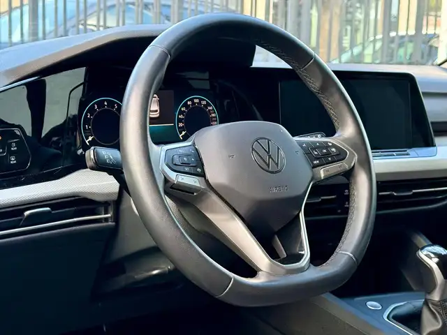 Volkswagen Golf view 8