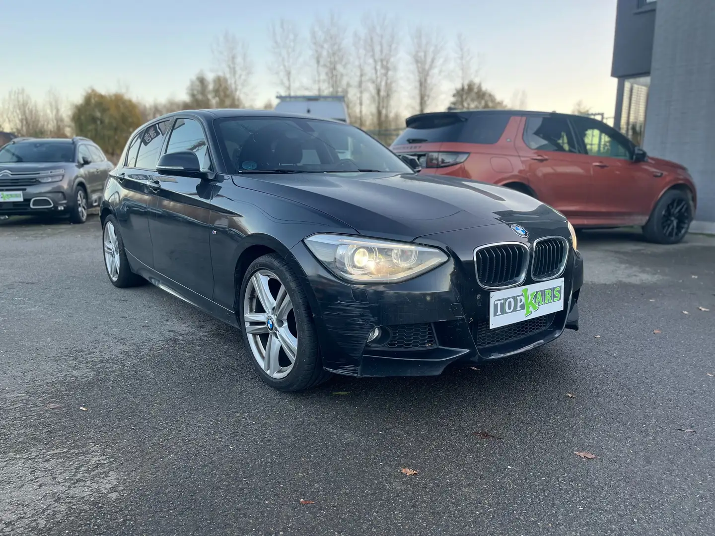 BMW 118 118d xDrive M Pack Zwart - 1