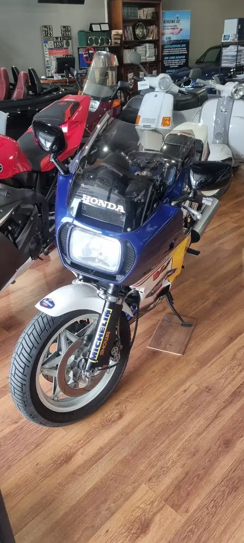 Honda VF 1000 Rothmans - 2