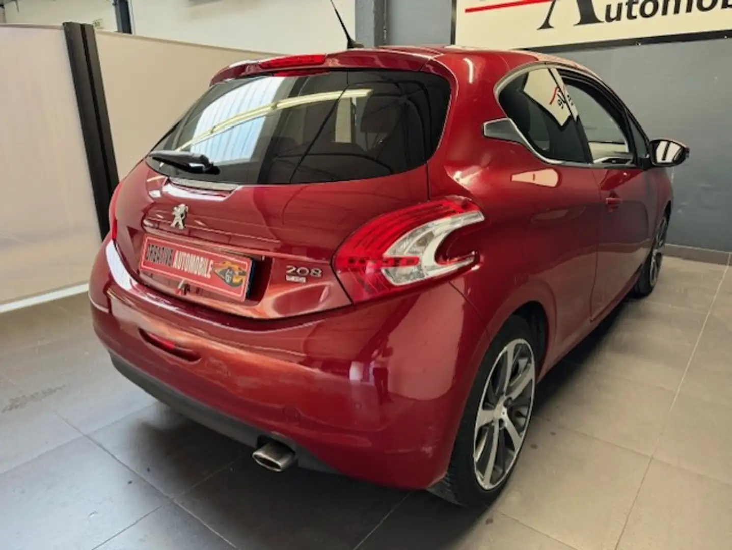 Peugeot 208 1.6 e-HDi 115ch BVM6 Allure - 2