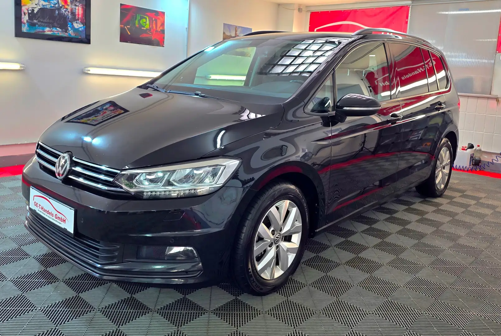 Volkswagen Touran 2.0 TDI  LED Navi DSG 7-Sitze ACC Schwarz - 1