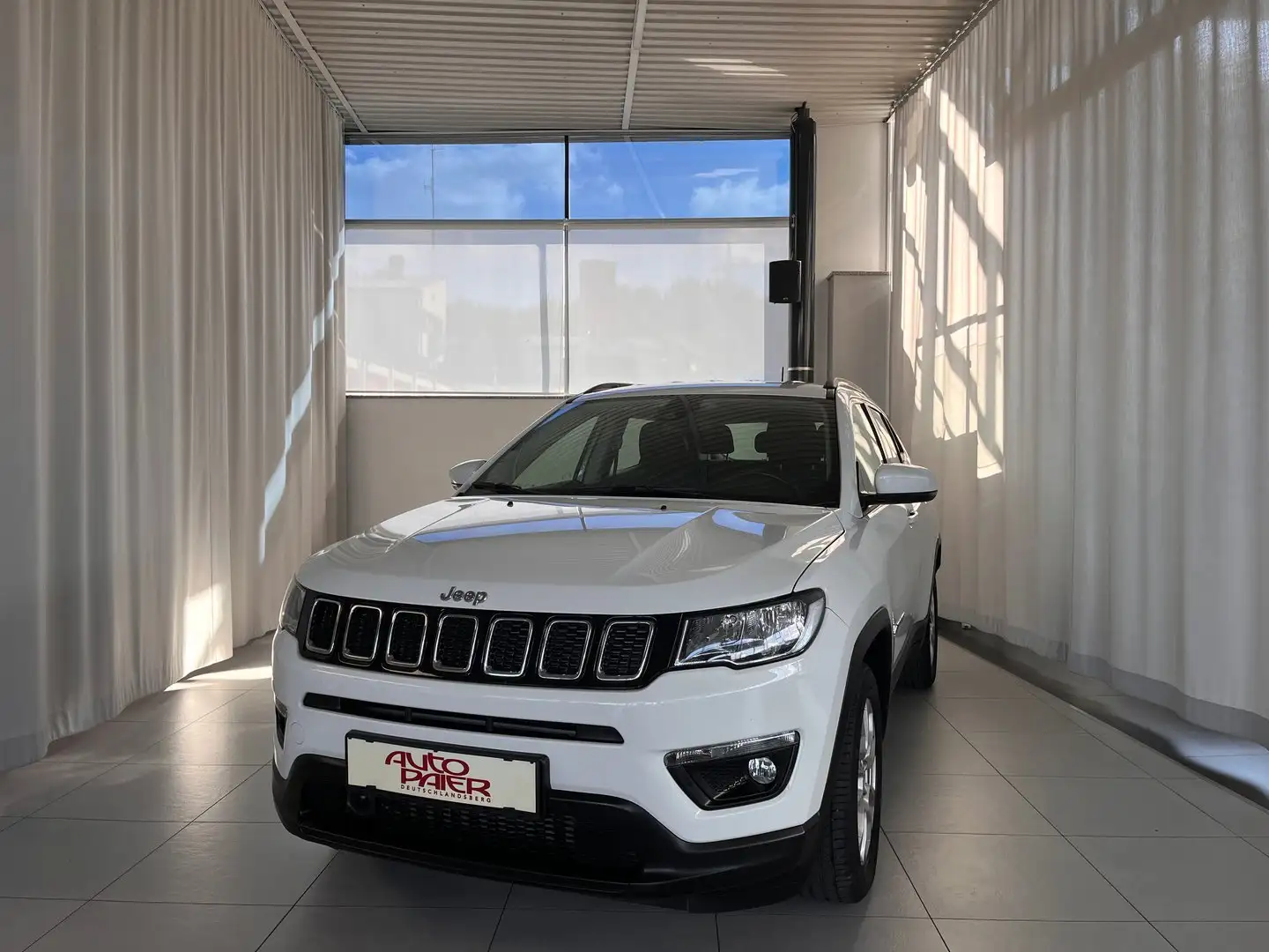 Jeep Compass 1,6 MultiJet FWD 6MT Longitude Weiß - 2