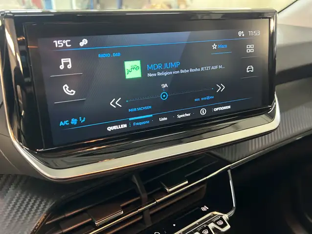 Peugeot 208 view 9