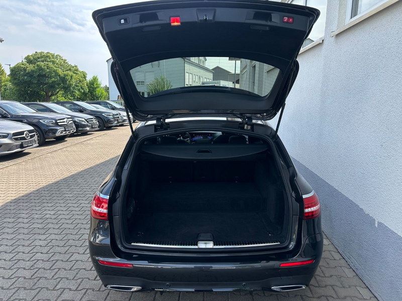 Mercedes-Benz E 300 de AMG Pano/Memorey/Multibeam/Leder Nappa — photo 6