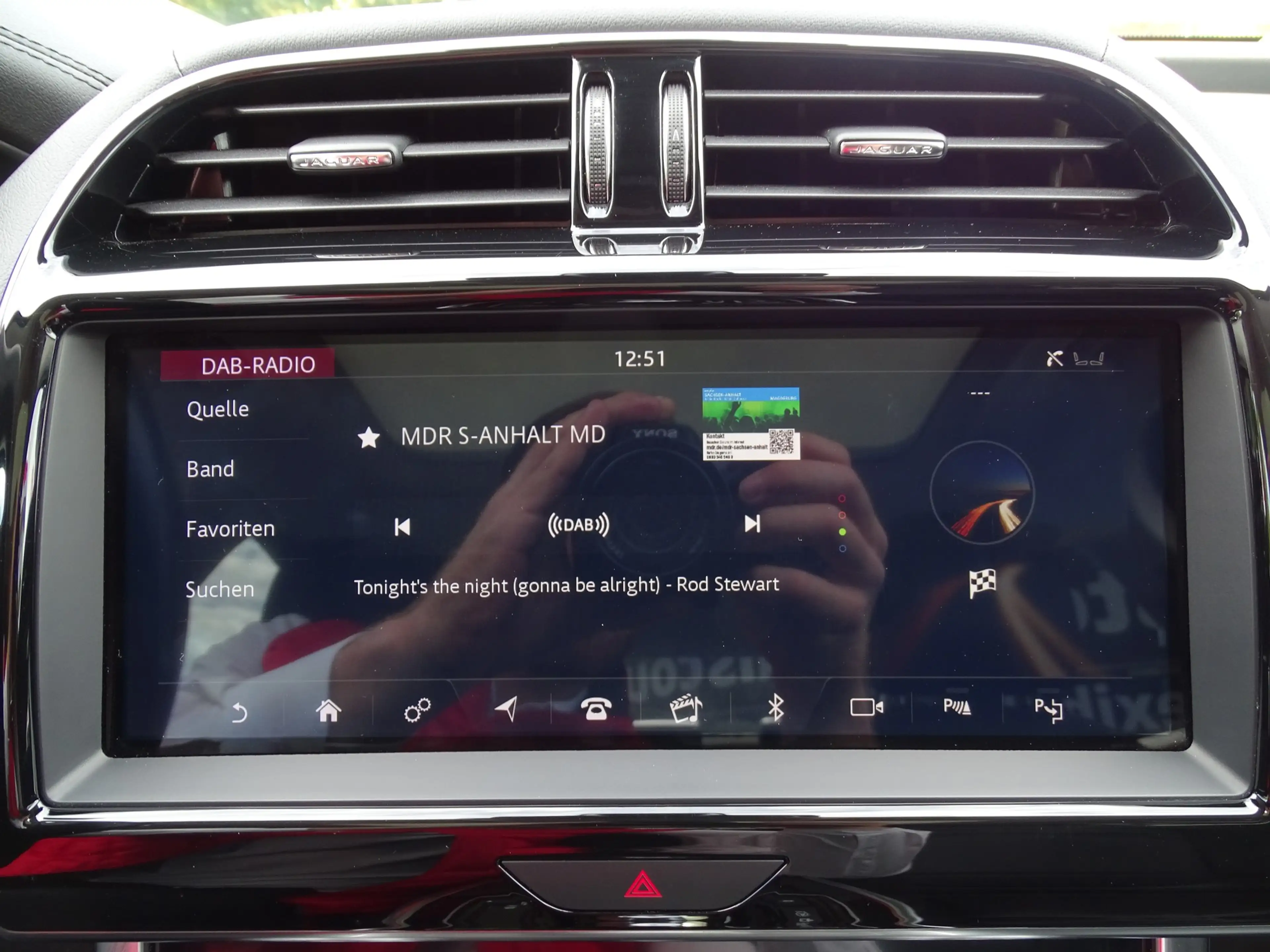 Jaguar XE 2.0 HSE Aut. LED Navi ACC Virtual Cockpit — photo 13