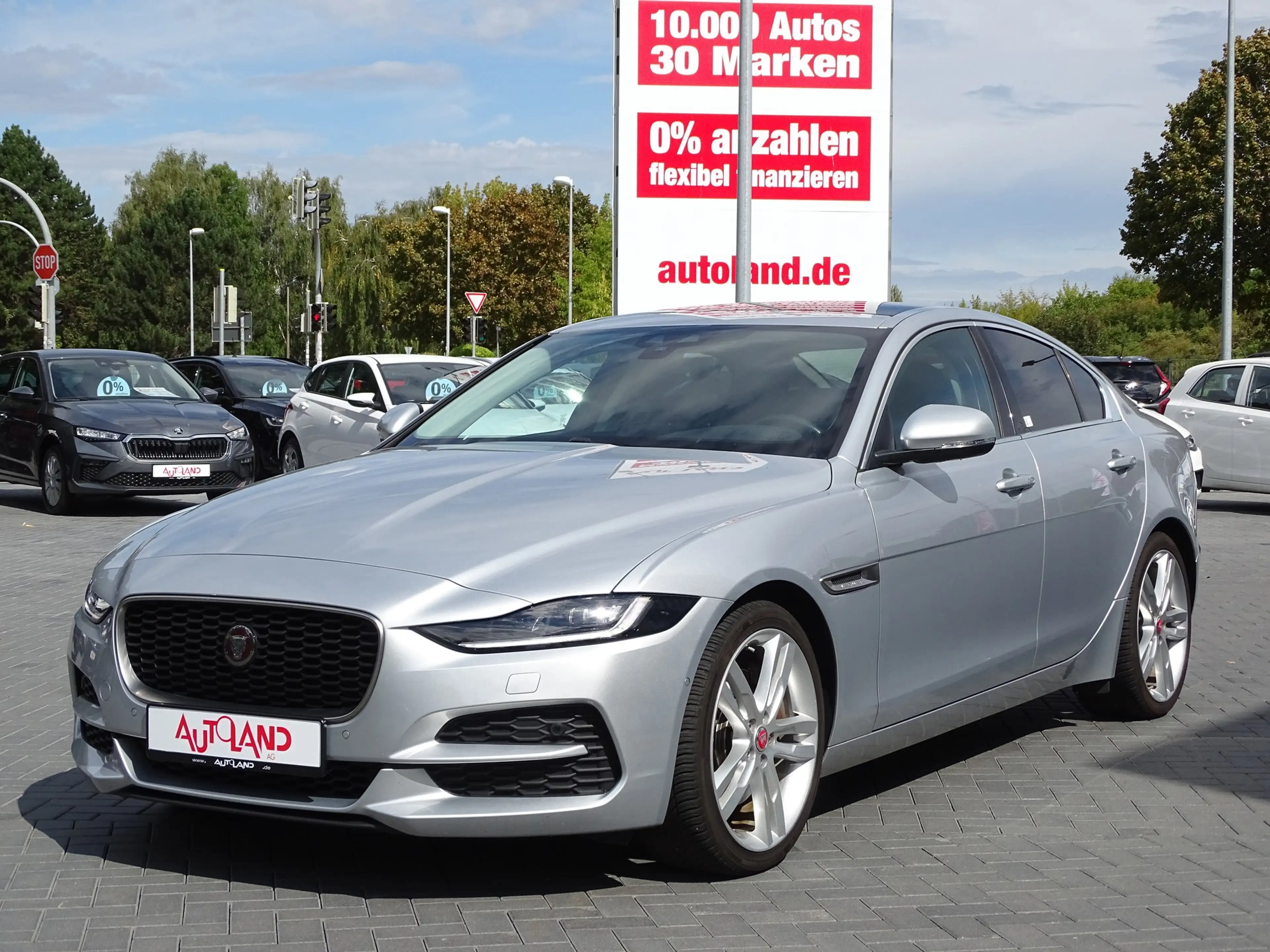 Jaguar XE 2.0 HSE Aut. LED Navi ACC Virtual Cockpit — photo 2