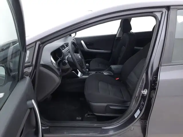Kia Ceed view 10