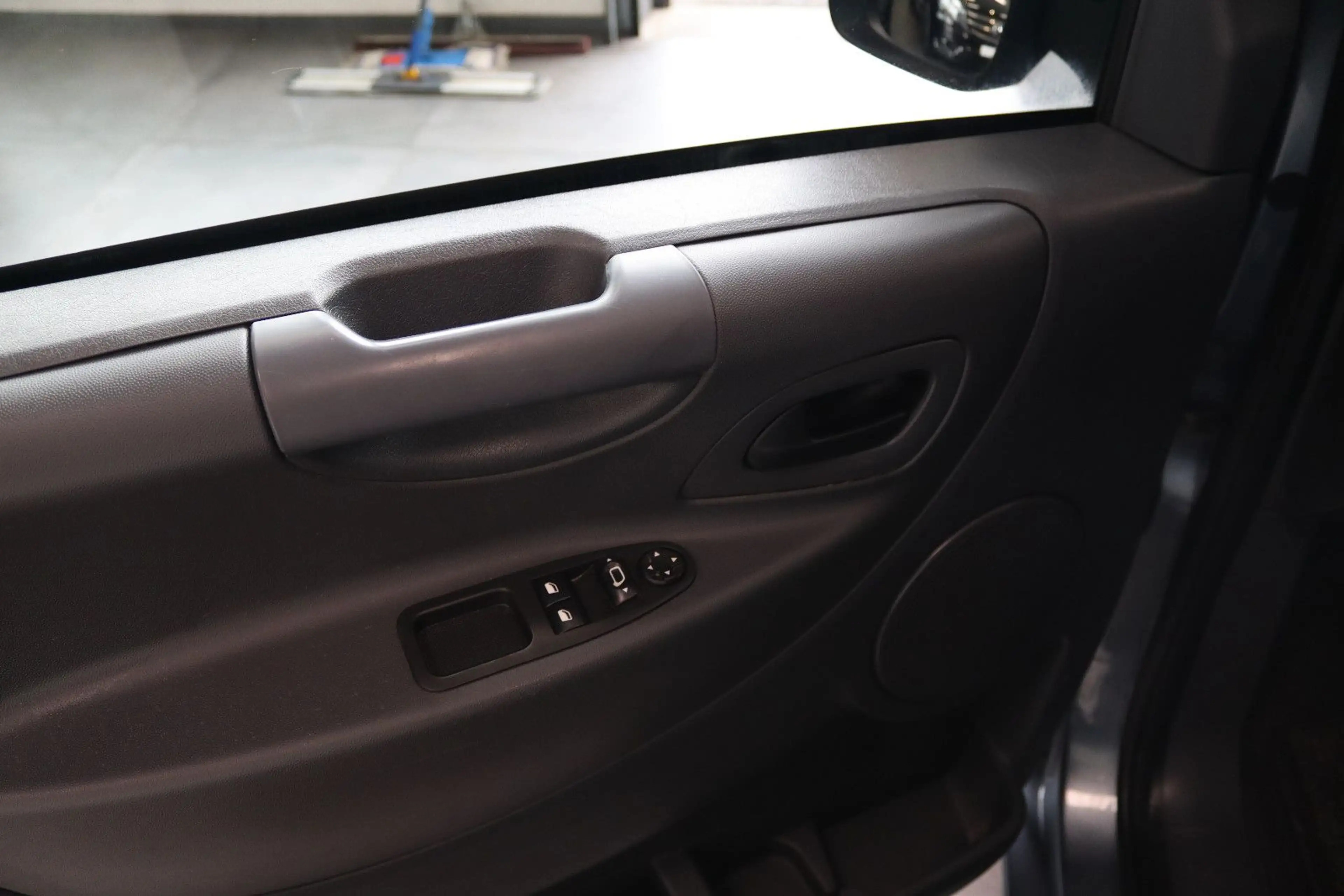 Peugeot Expert Bestattungswagen / Leichenwagen — photo 11