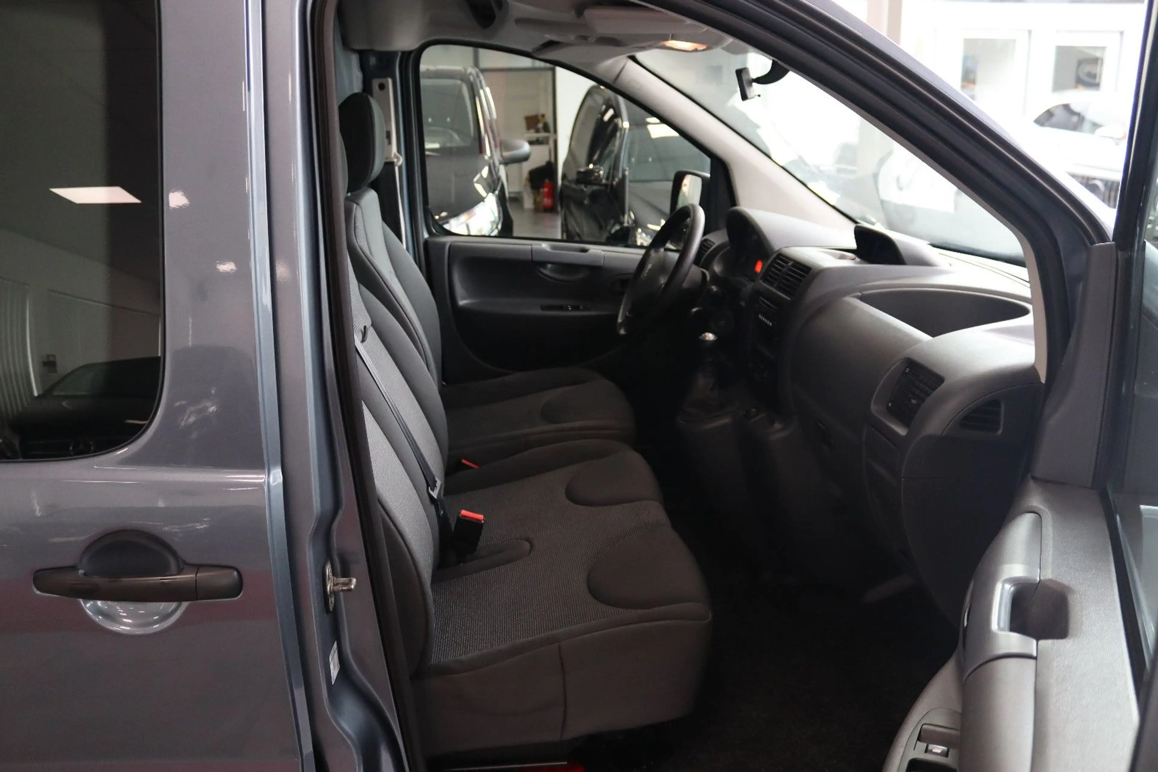Peugeot Expert Bestattungswagen / Leichenwagen — photo 10