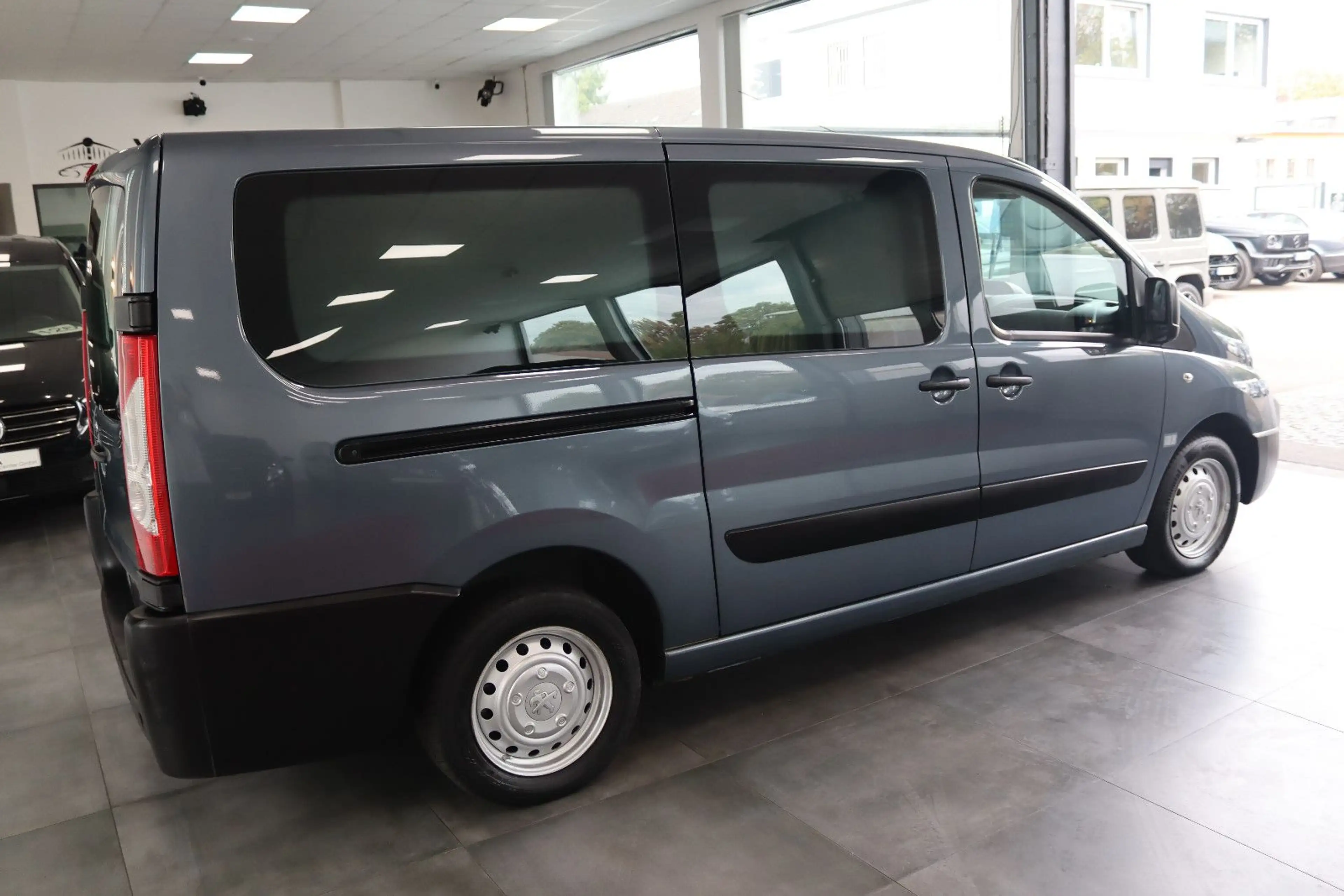 Peugeot Expert Bestattungswagen / Leichenwagen — photo 3