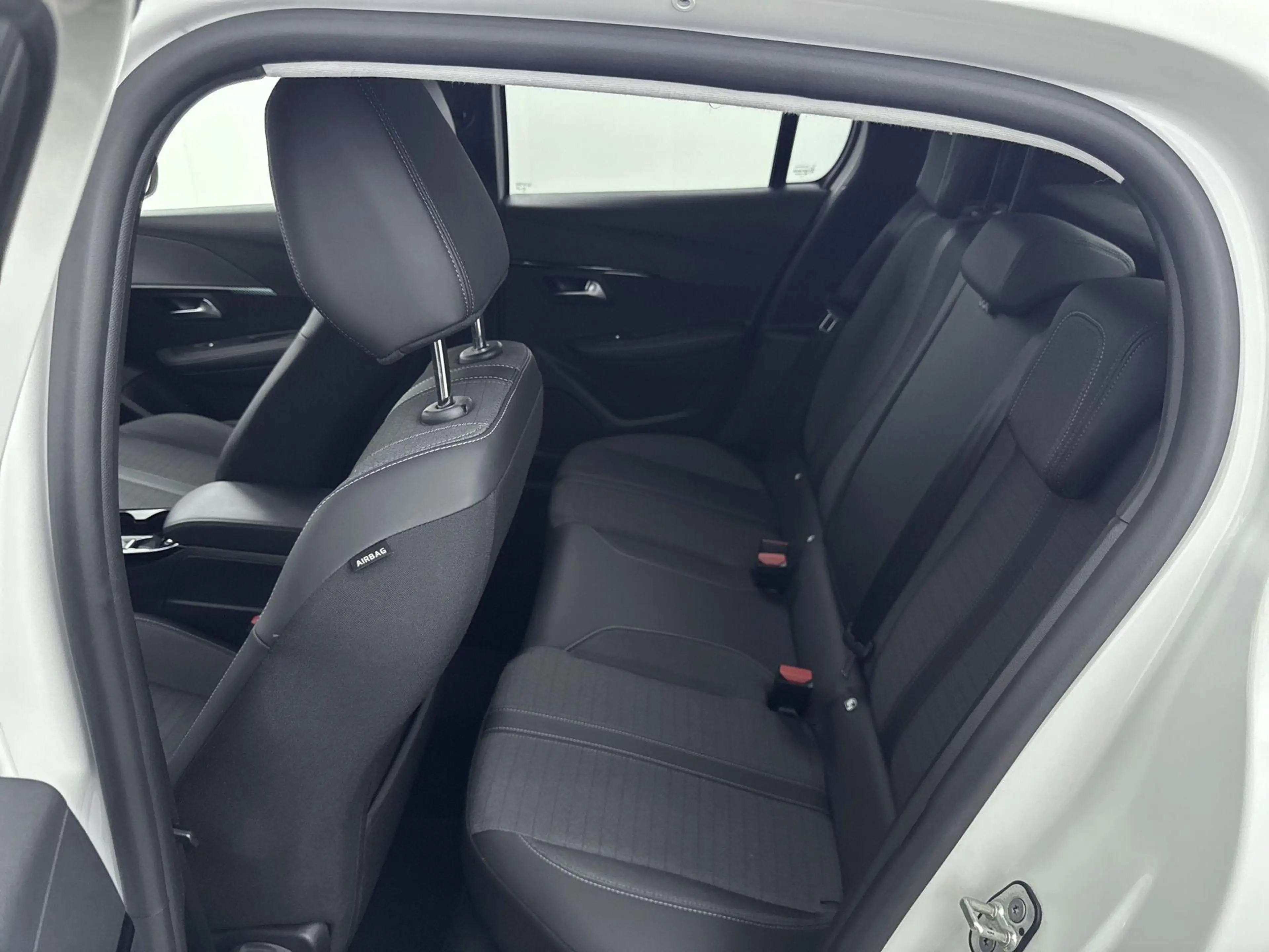 Peugeot 208 1.2 100pk Allure Pack | Automaat | Camera | Climat — photo 13