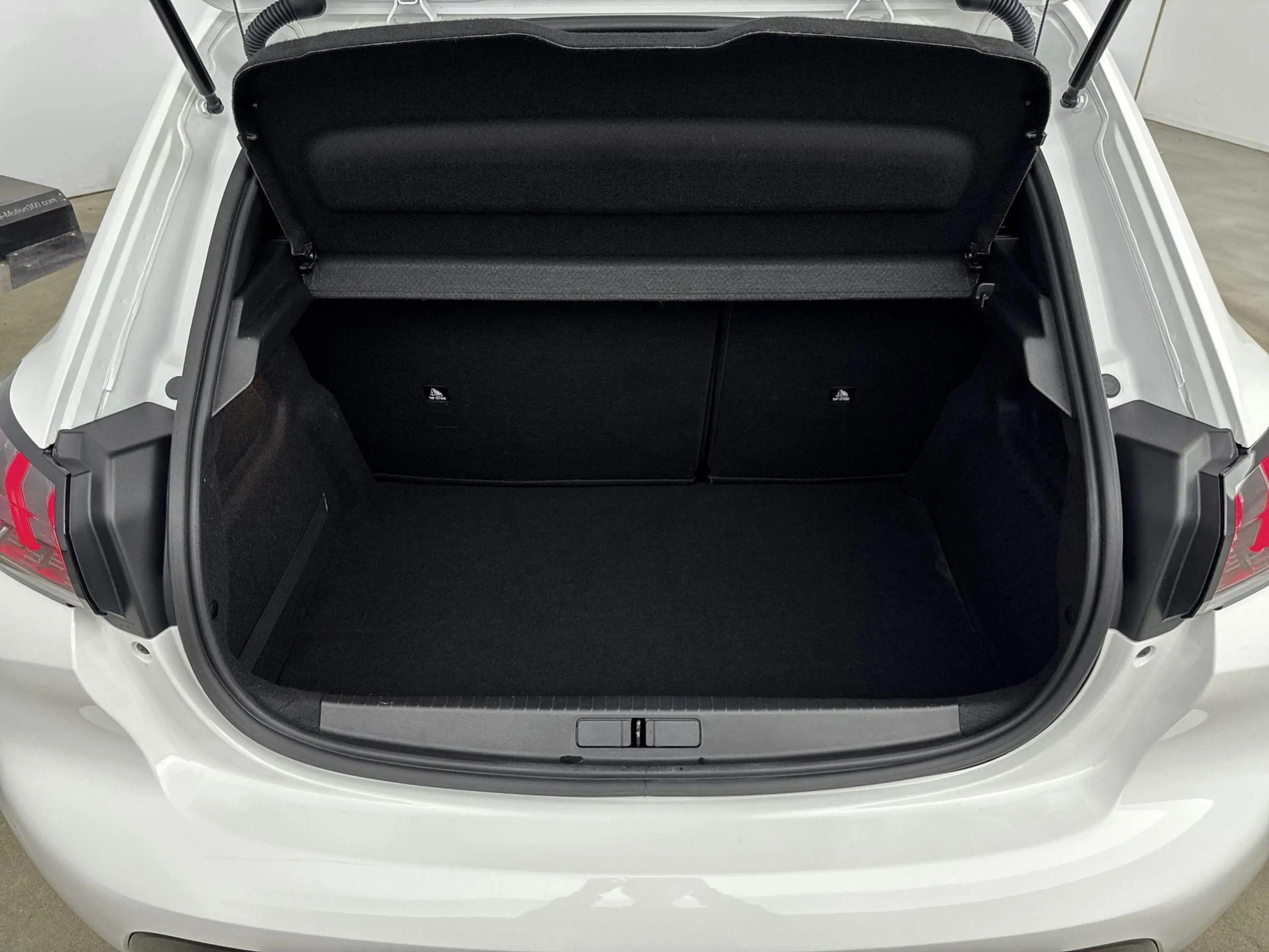 Peugeot 208 1.2 100pk Allure Pack | Automaat | Camera | Climat — photo 14