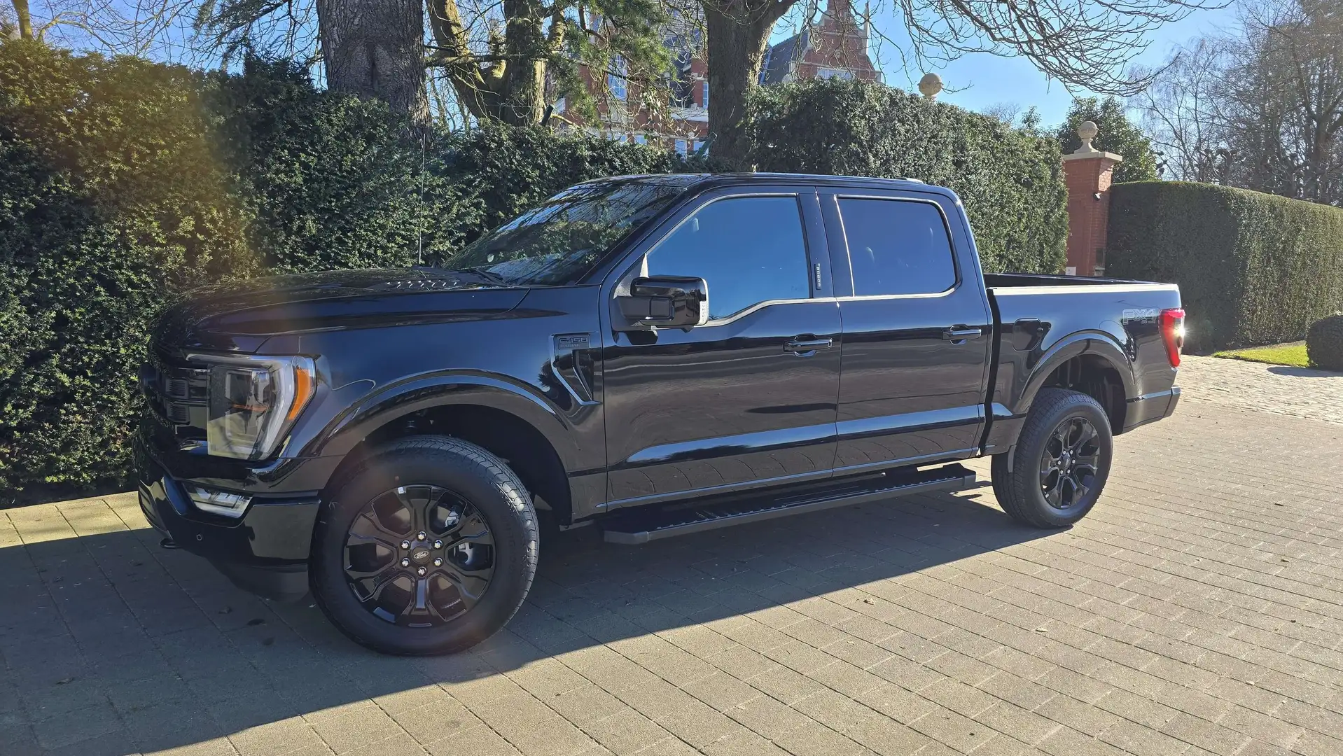 Ford F 150 LARIAT 5.0 L ECOTEC - V8 €66.900,-excl btw Nero - 1