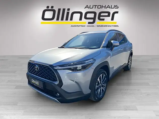 Toyota Corolla Cross 2,0 Hybrid Active Drive ALLRAD!