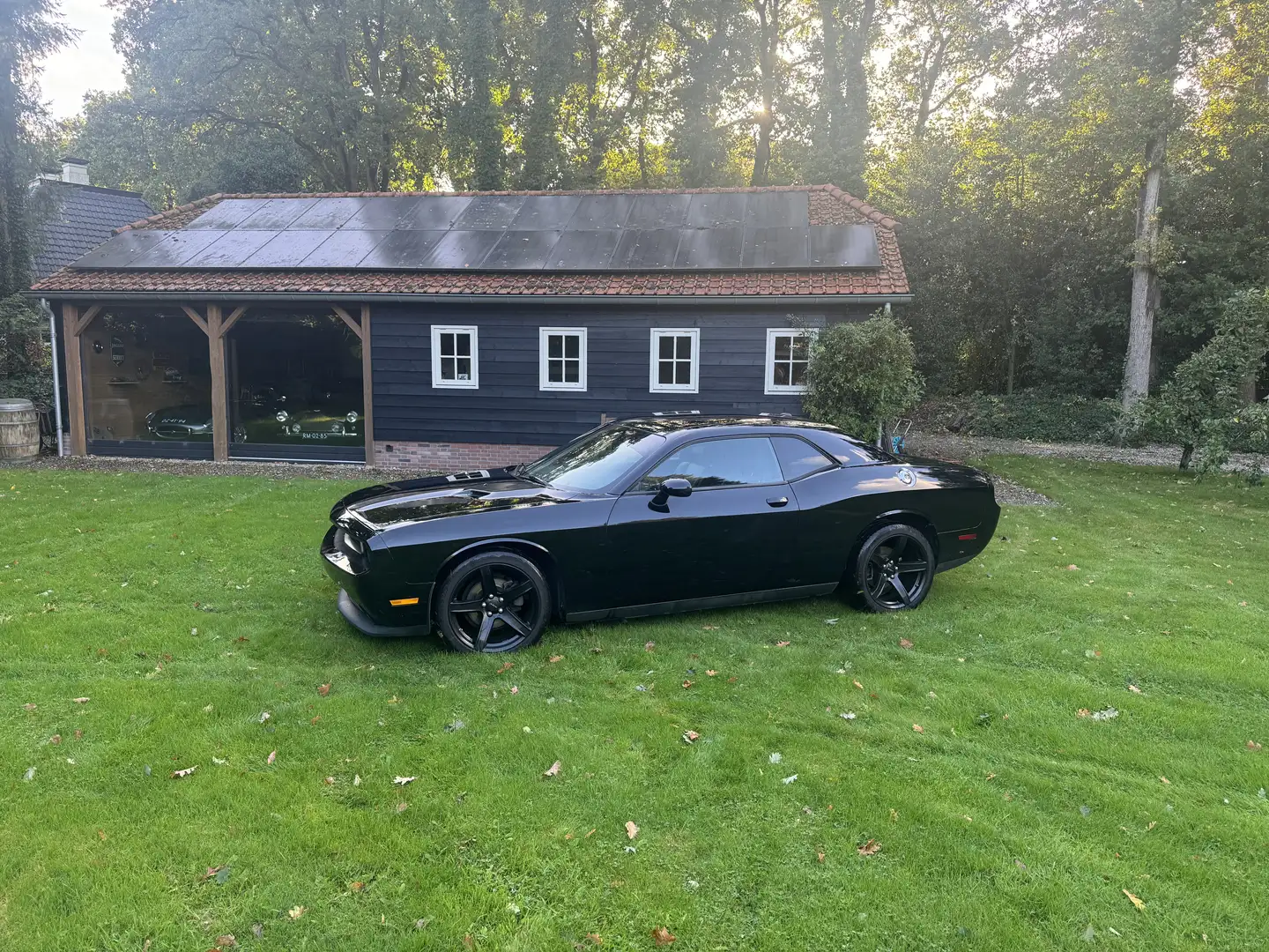 Dodge Challenger SXT Zwart - 2