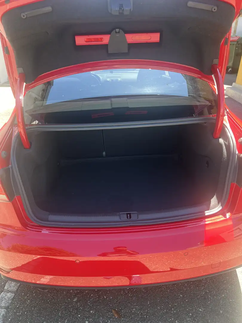 Audi A3 30 TDI Limousine - 1