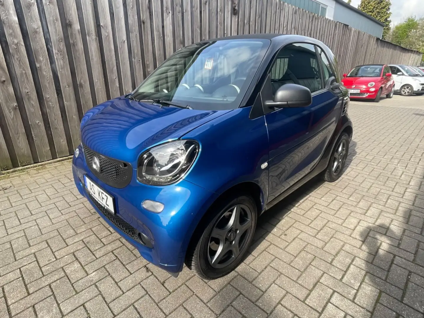 smart forTwo 453 Coupe KLIMA SHZ ALU´S SERVO 1HAND Blau - 1